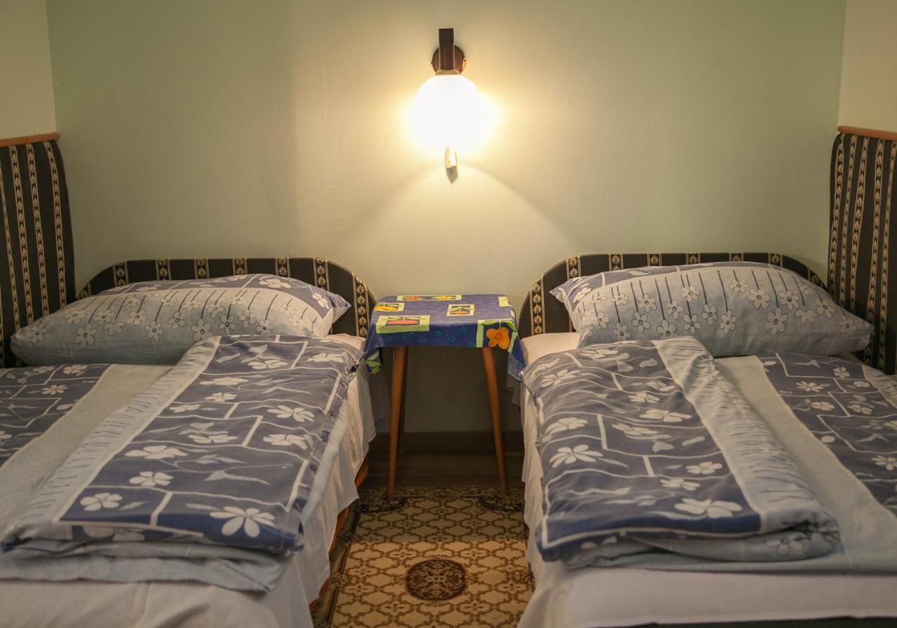 Izabella Panzio Bed & Breakfast Hajduszoboszlo Exterior photo