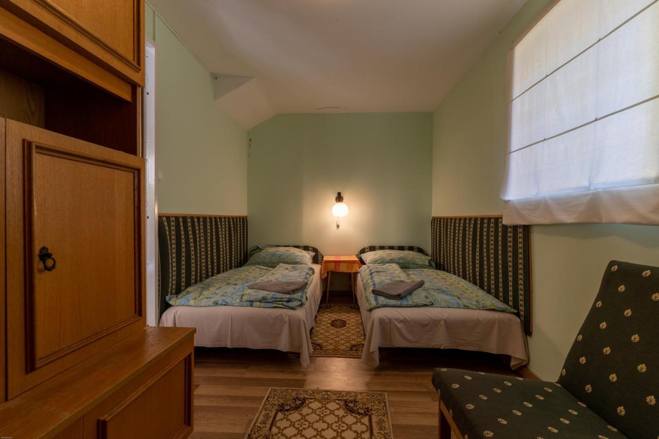 Izabella Panzio Bed & Breakfast Hajduszoboszlo Exterior photo