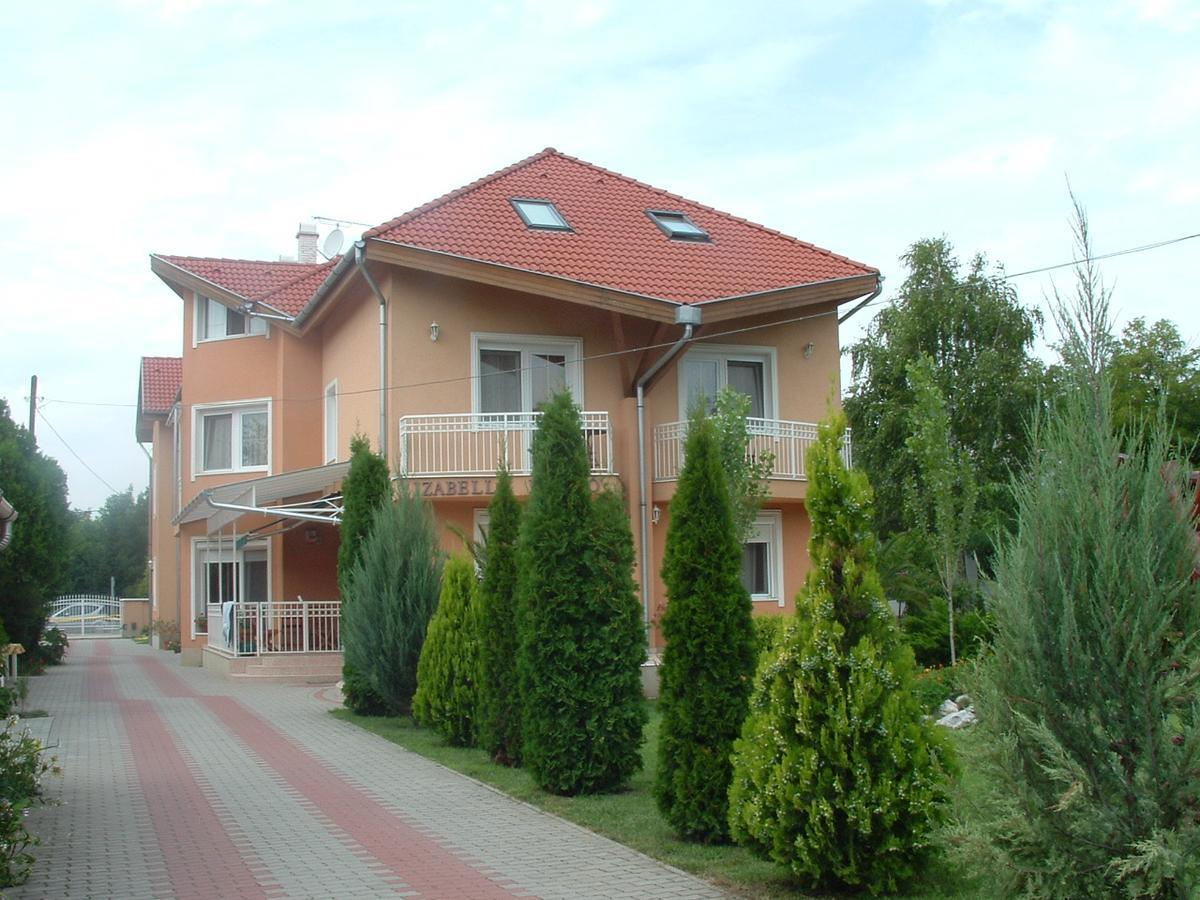 Izabella Panzio Bed & Breakfast Hajduszoboszlo Exterior photo