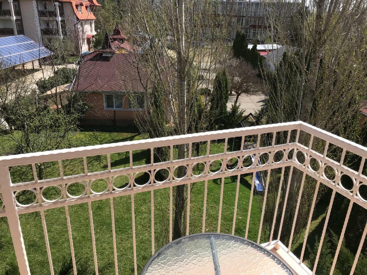 Izabella Panzio Bed & Breakfast Hajduszoboszlo Exterior photo